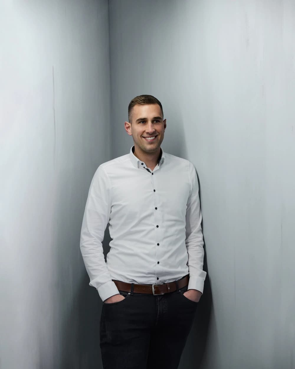 Porträtfoto des Anprechpartners Max Dettmar