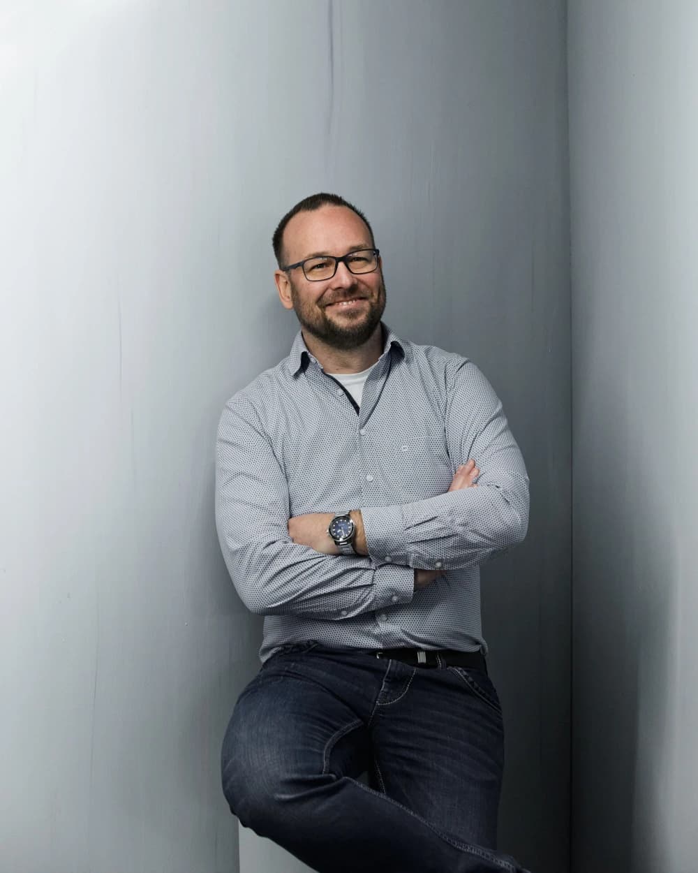 Porträtfoto des Anprechpartners Jörn Lanclée