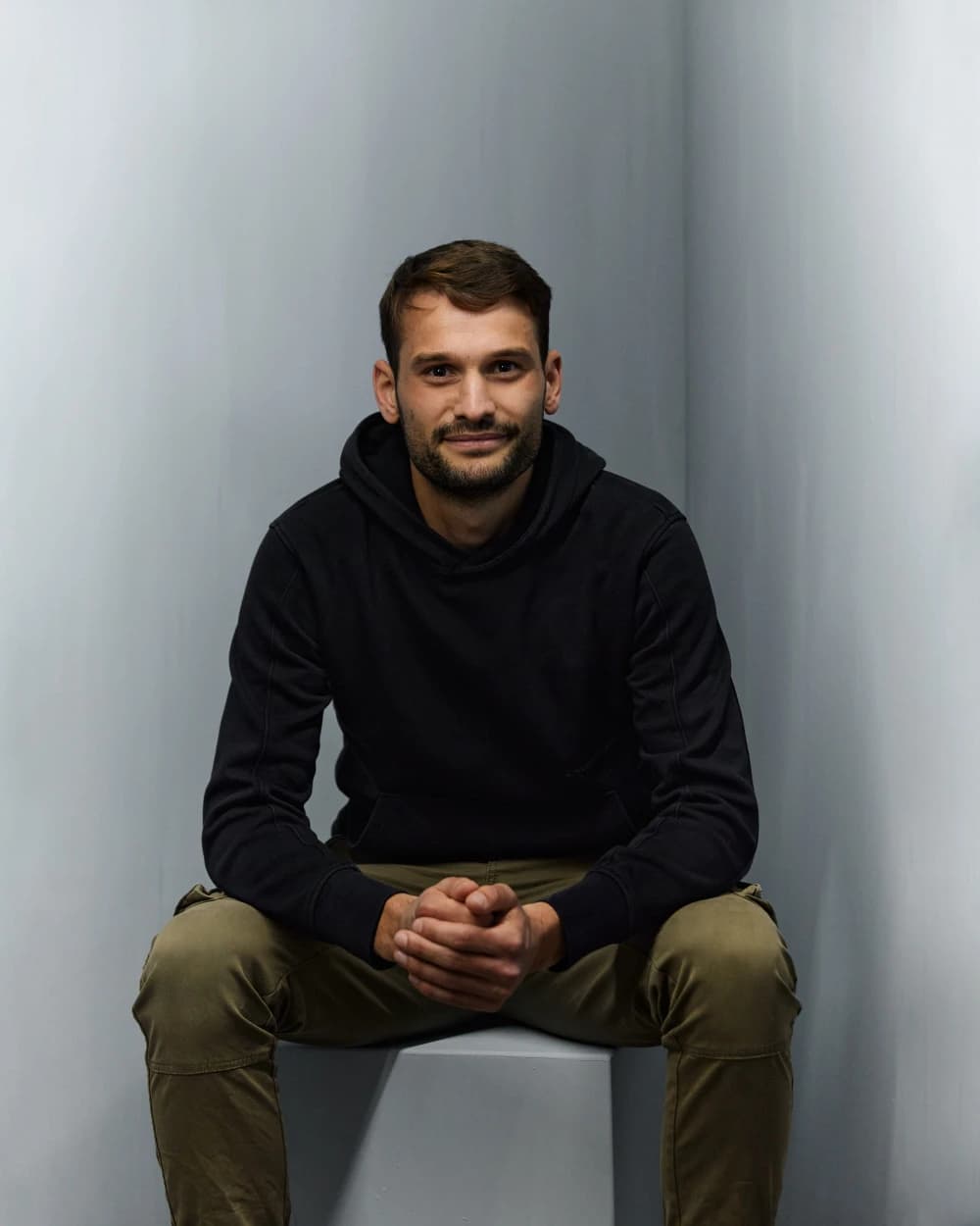Porträtfoto des Anprechpartners Gregor Theuer