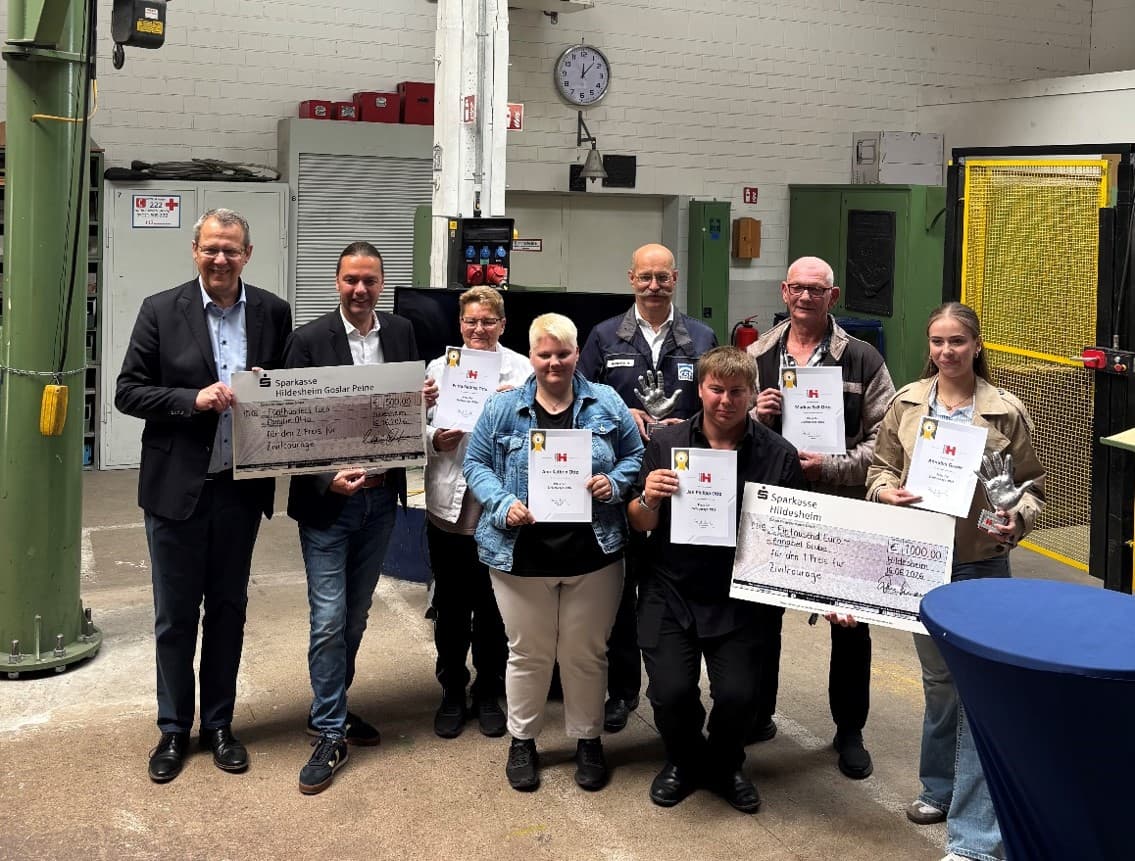 Vorschaubild des Presseartikels Preis für mutiges Eingreifen im Supermarkt und an der Haltestelle