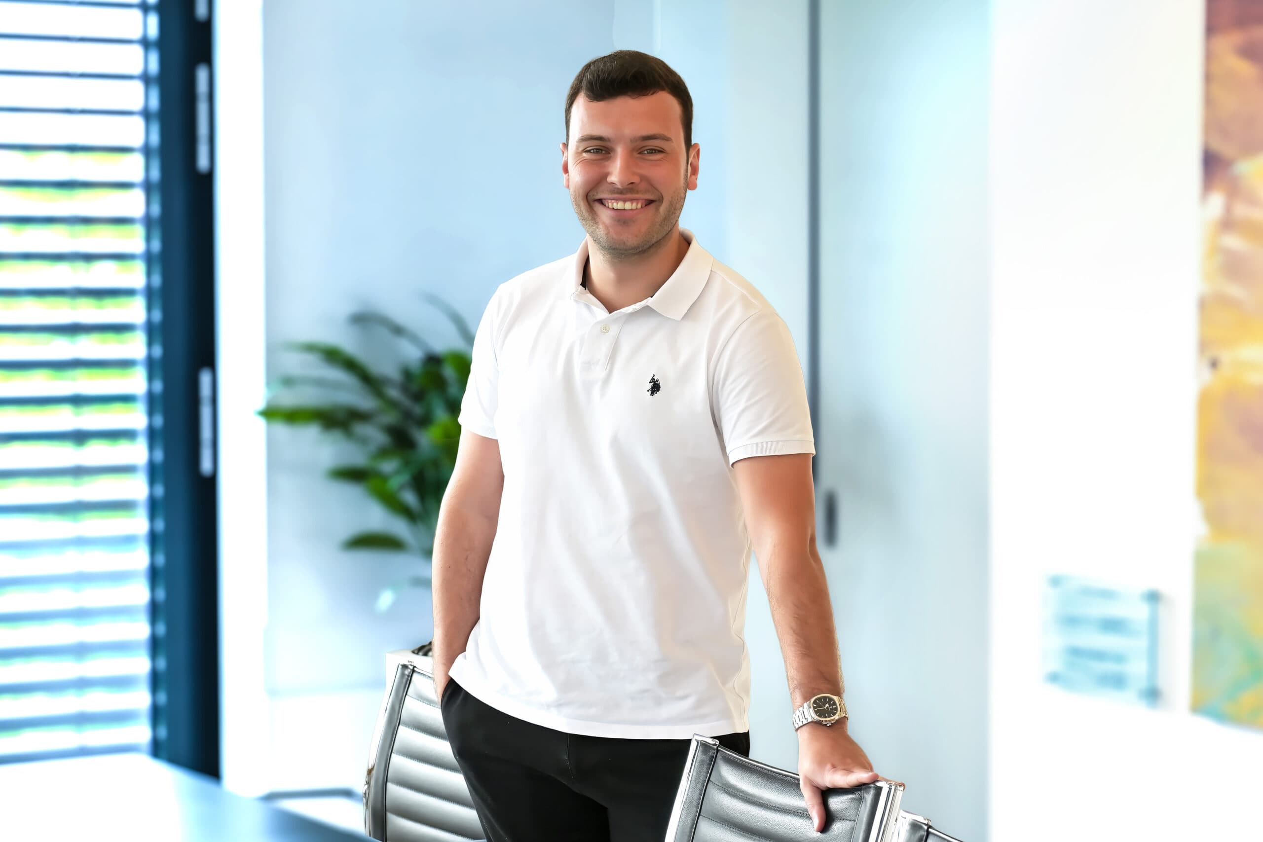 Porträtfoto des Anprechpartners Lukas Mahnkopf