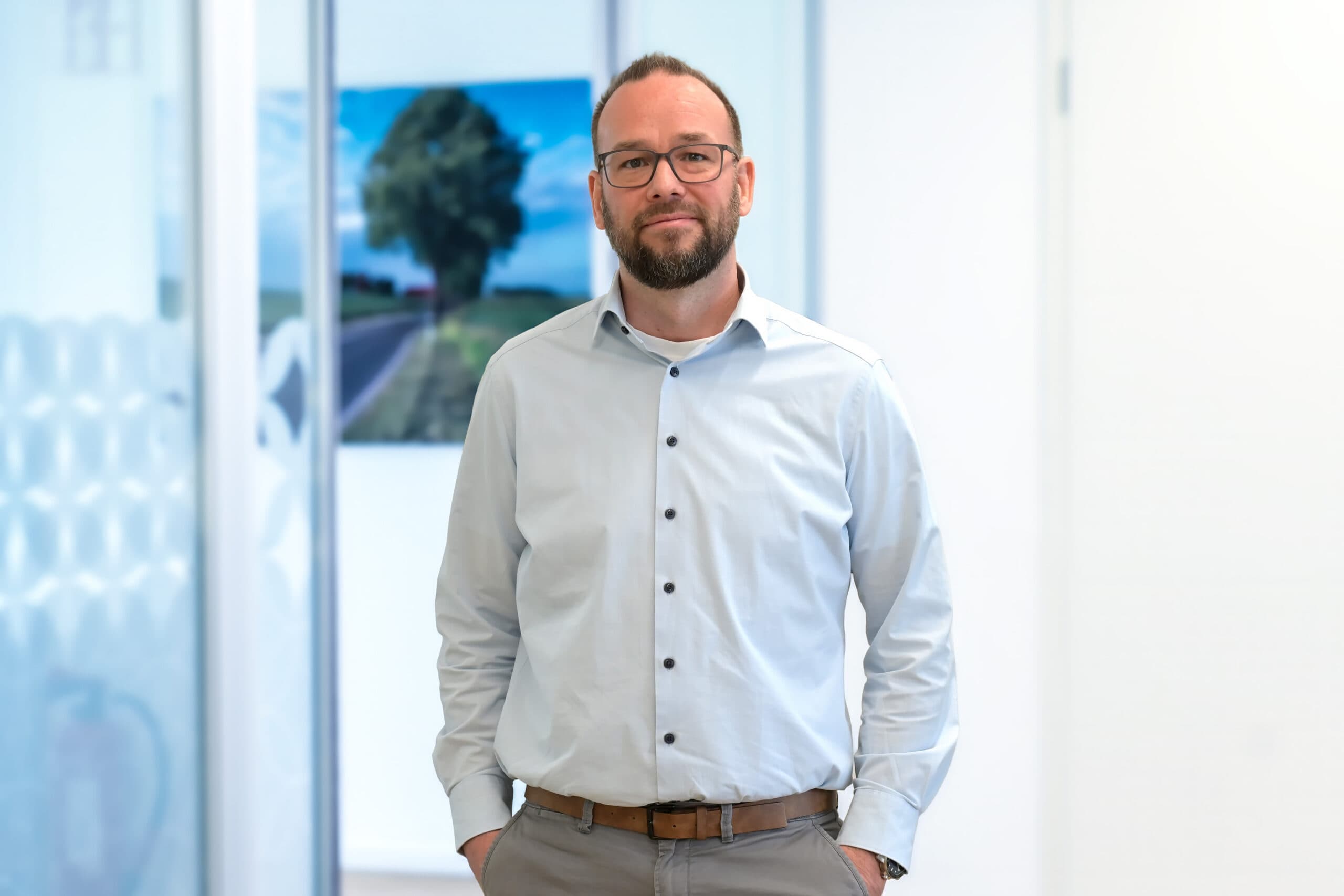 Porträtfoto des Anprechpartners Jörn Lanclée