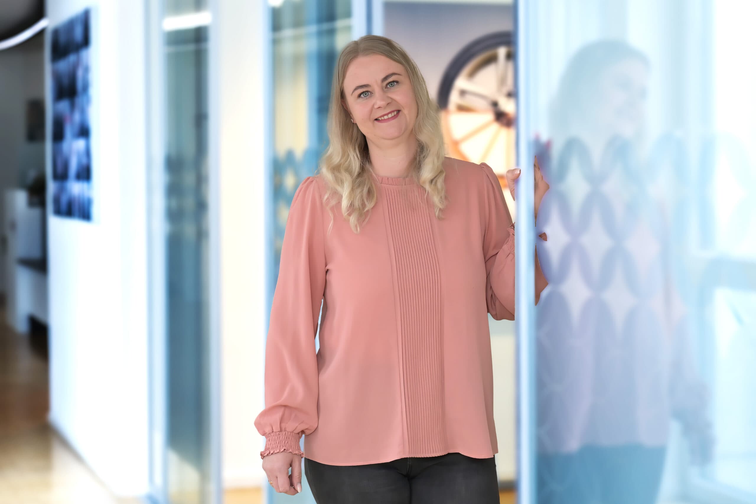 Porträtfoto des Anprechpartners Inga Ketterer
