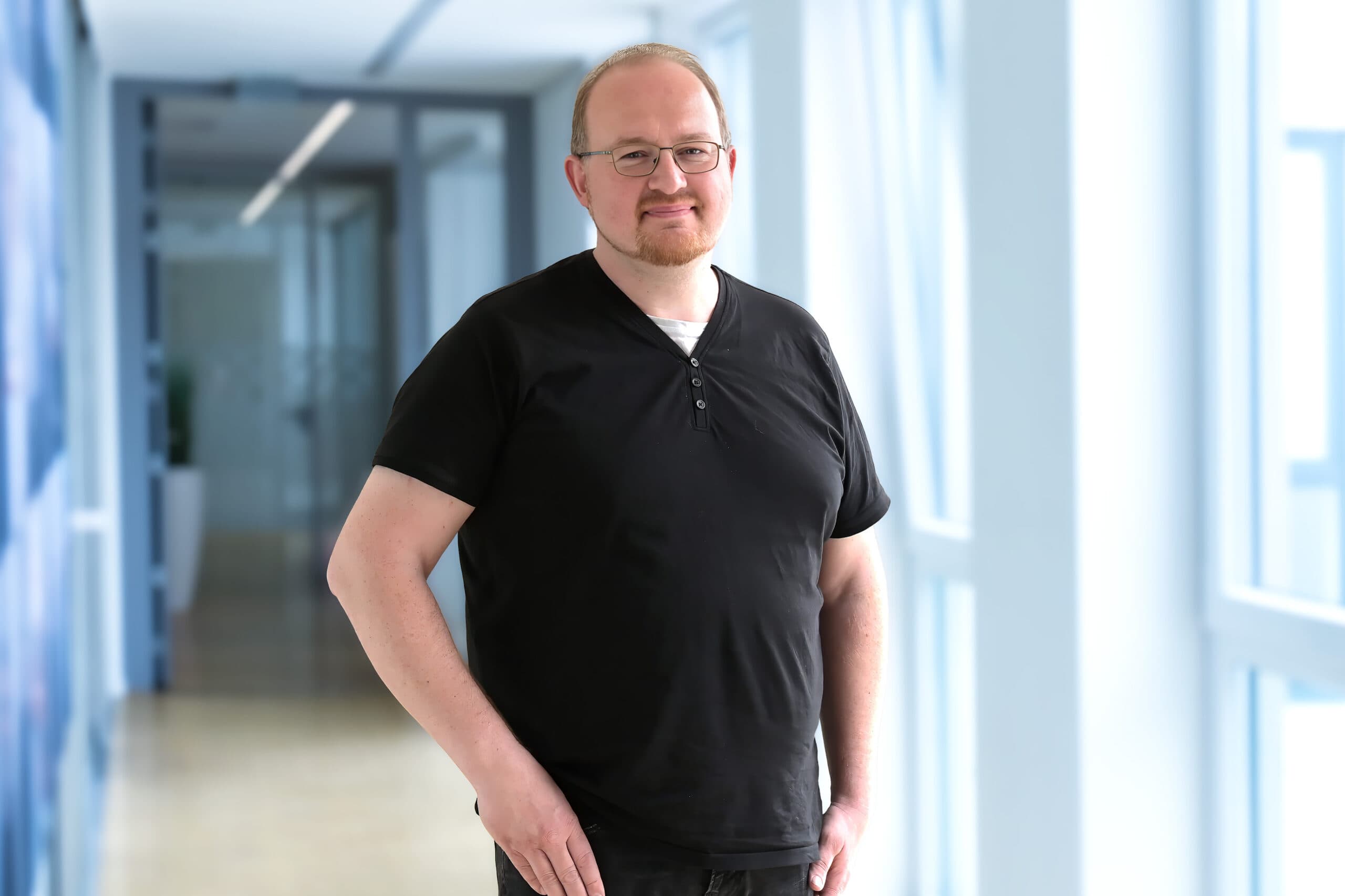 Porträtfoto des Anprechpartners André Oppermann